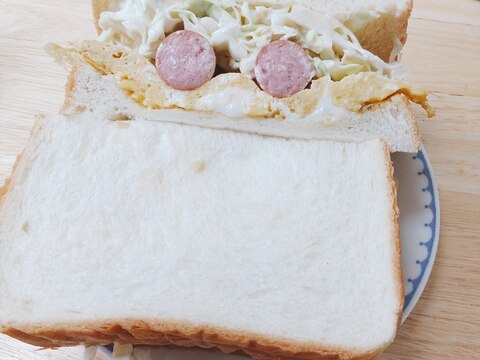 おうちカフェ☆卵とウインナーのサンドイッチ